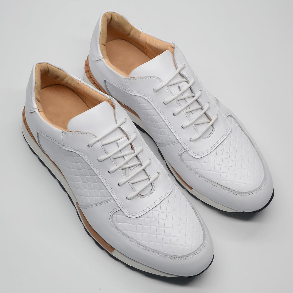 Clarence Trainer