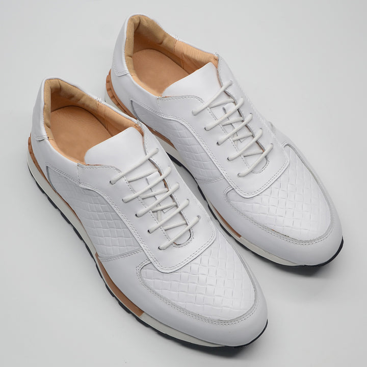 Clarence Trainer