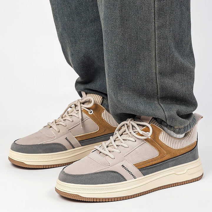 Leo Vintage Sneakers