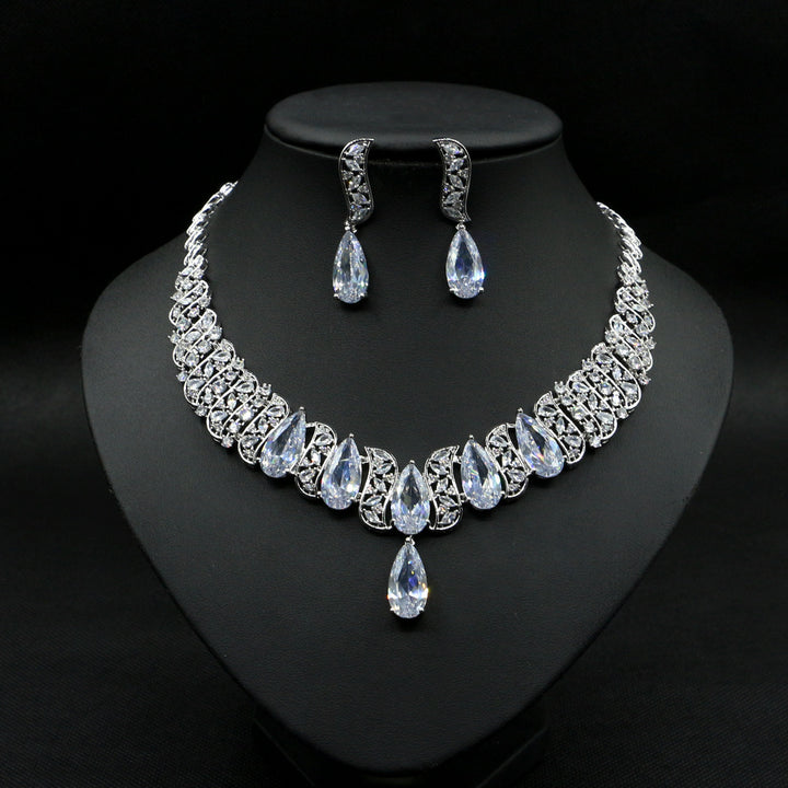 Lyra Necklace and Earrings Set