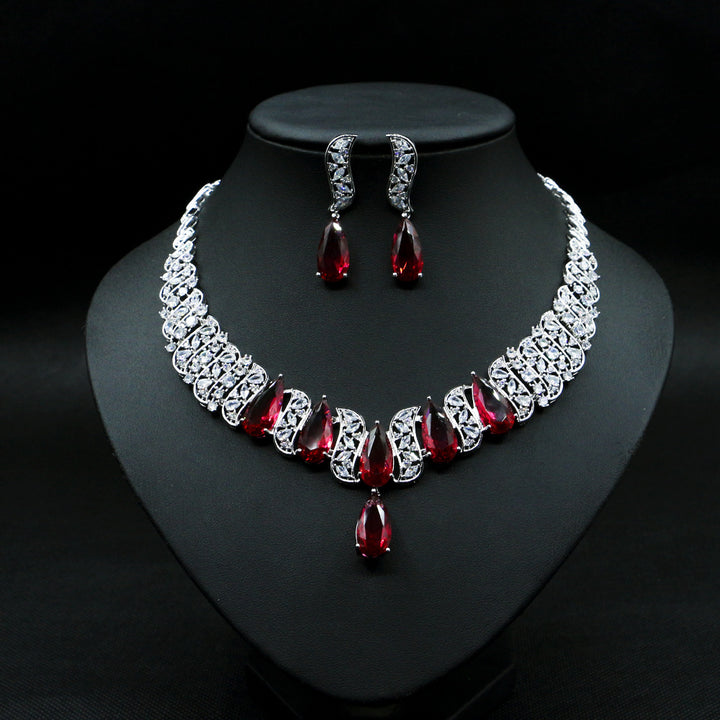Lyra Necklace and Earrings Set