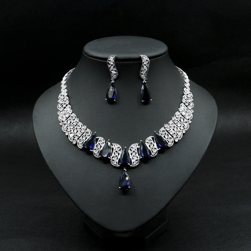 Lyra Necklace and Earrings Set