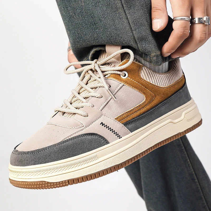Leo Vintage Sneakers