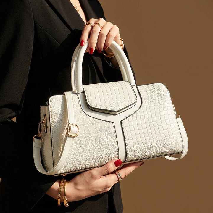 Amorette Shoulder Bag