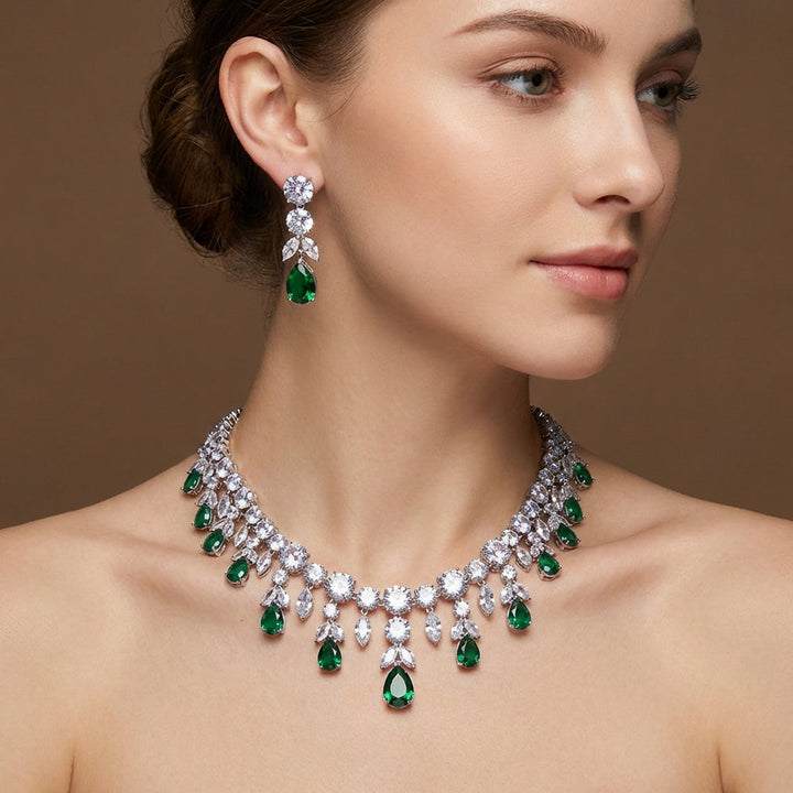 Noir Belle Necklace and Earrings Set