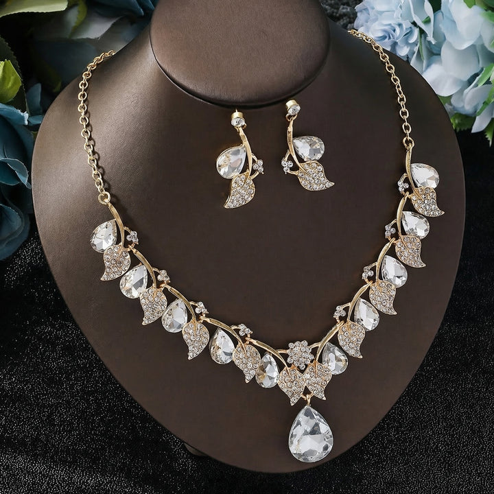 Amélie Necklace and Earrings Set