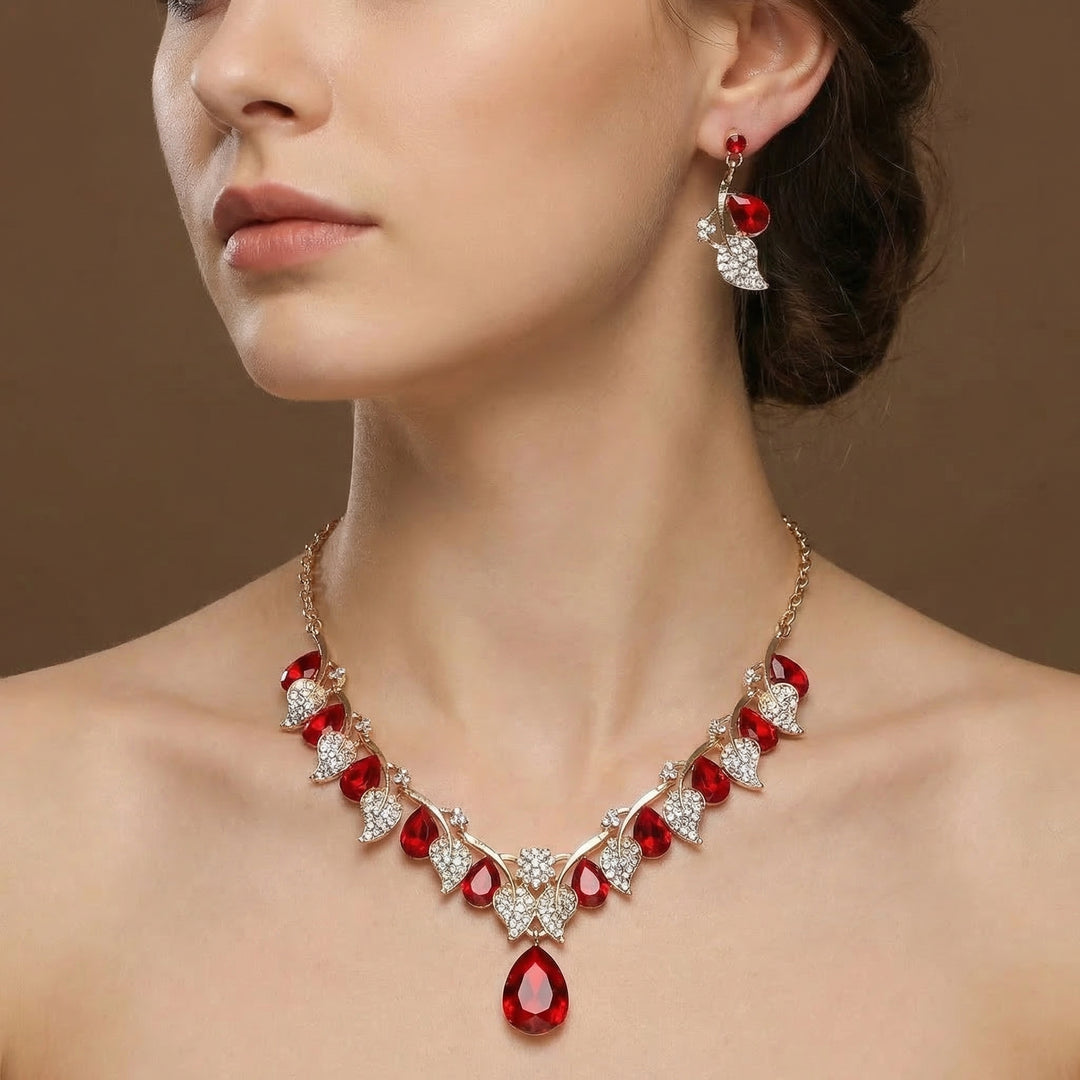 Amélie Necklace and Earrings Set