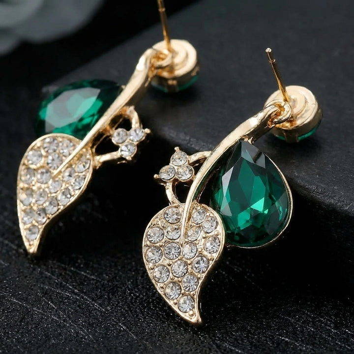 Amélie Necklace and Earrings Set