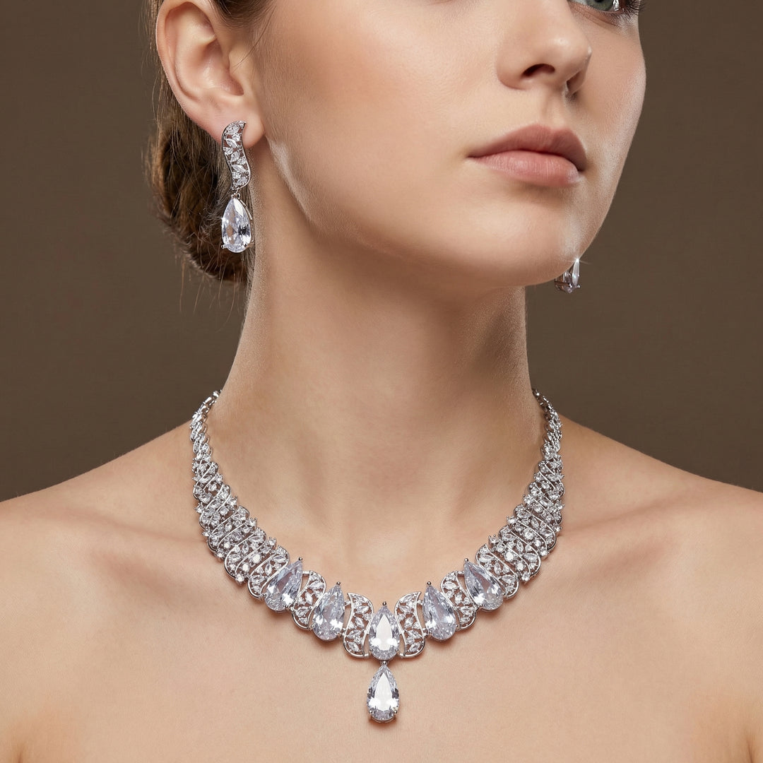 Lyra Necklace and Earrings Set