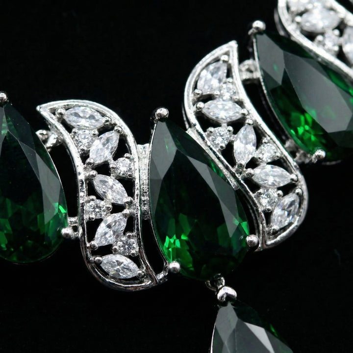 Lyra Necklace and Earrings Set