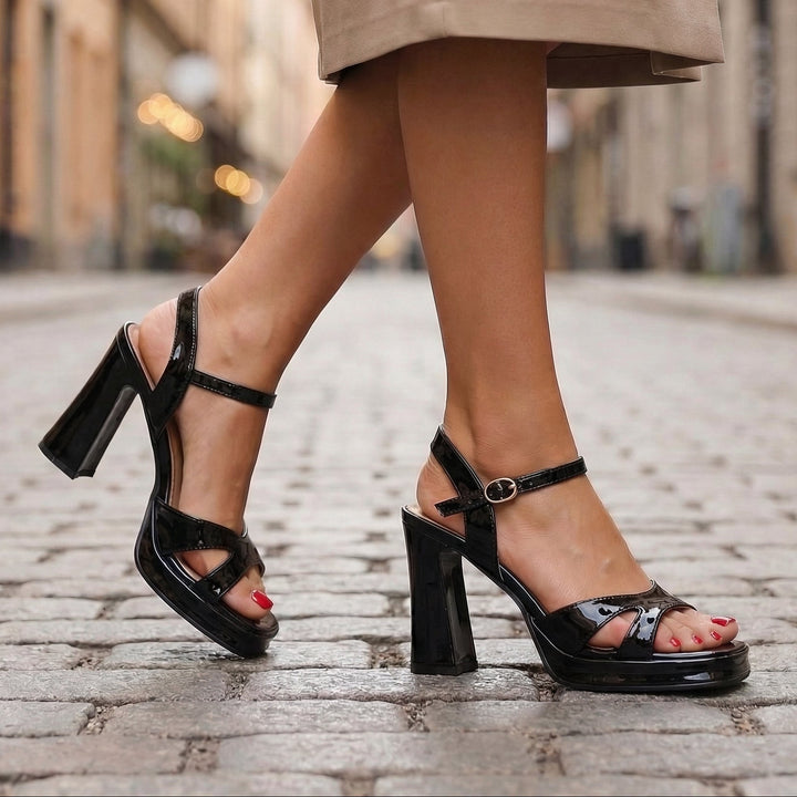 Faye Sandals