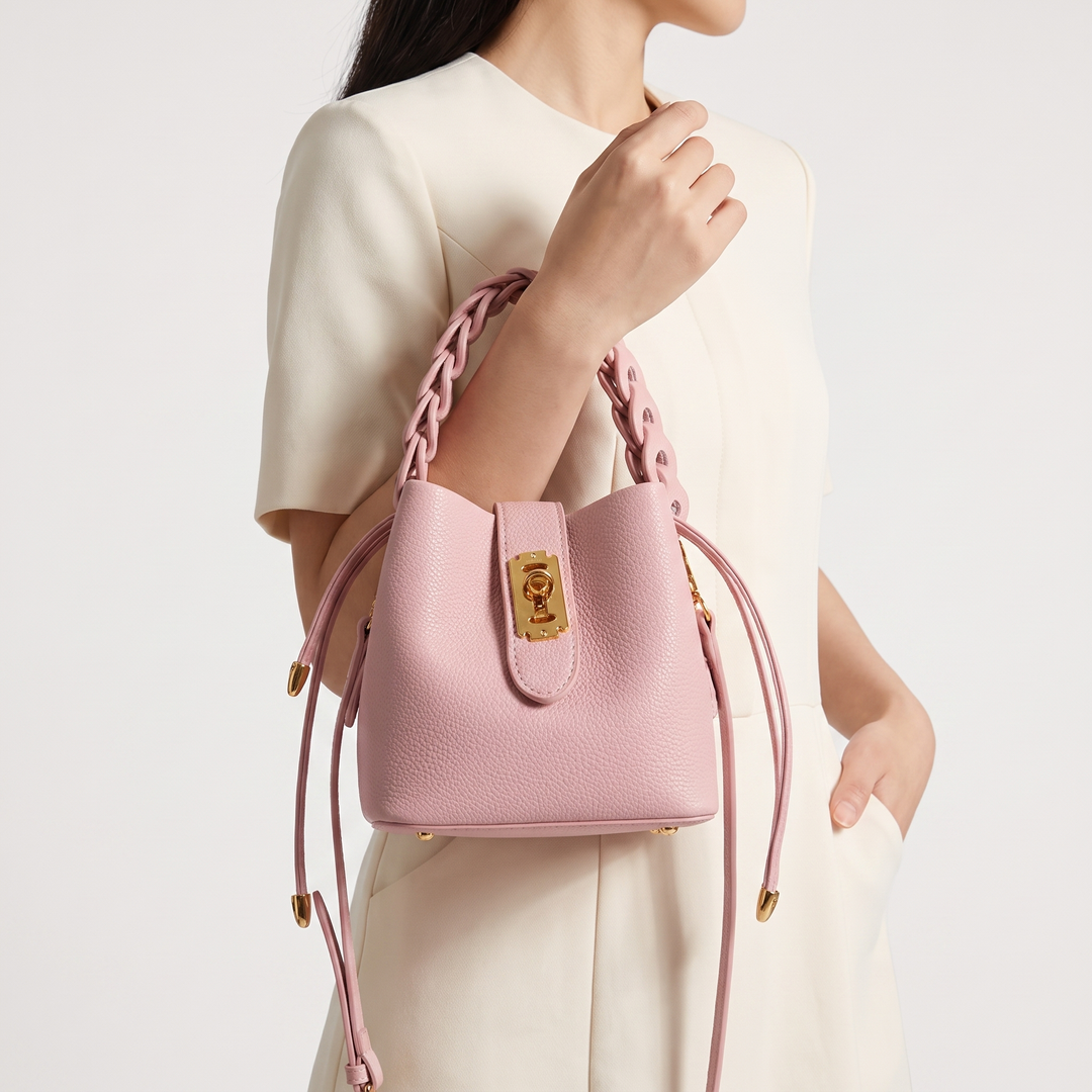Vasilisa Bag