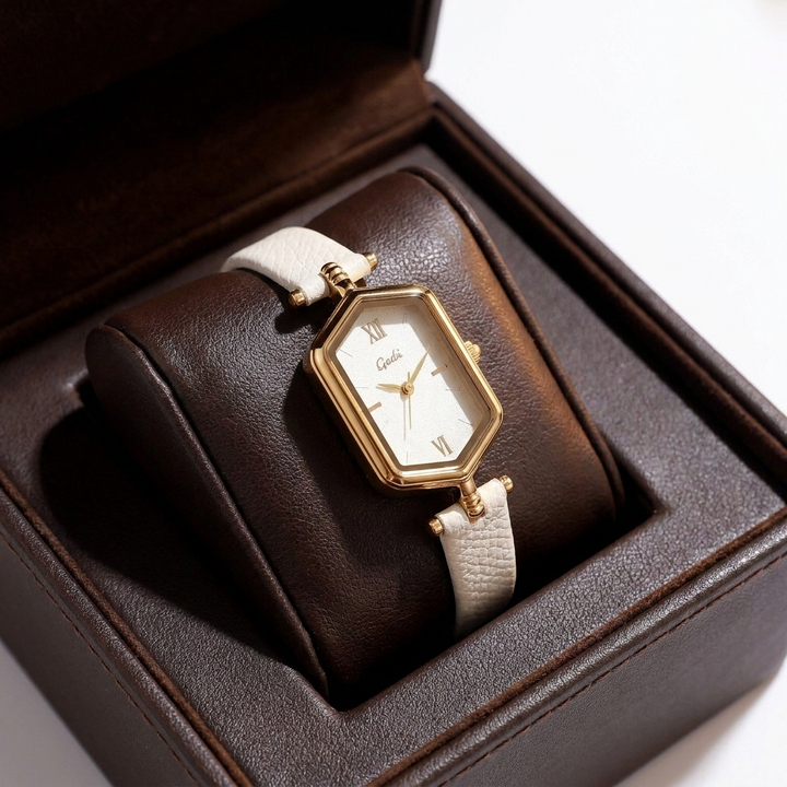 Arlette Watch