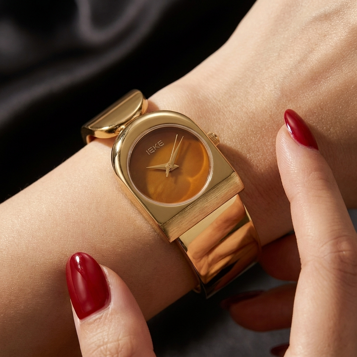 Reina Watch
