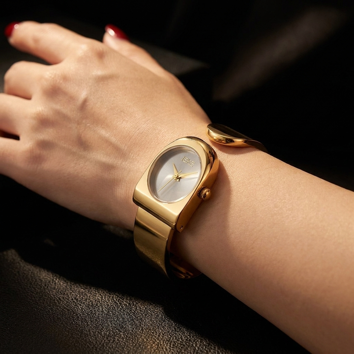 Reina Watch
