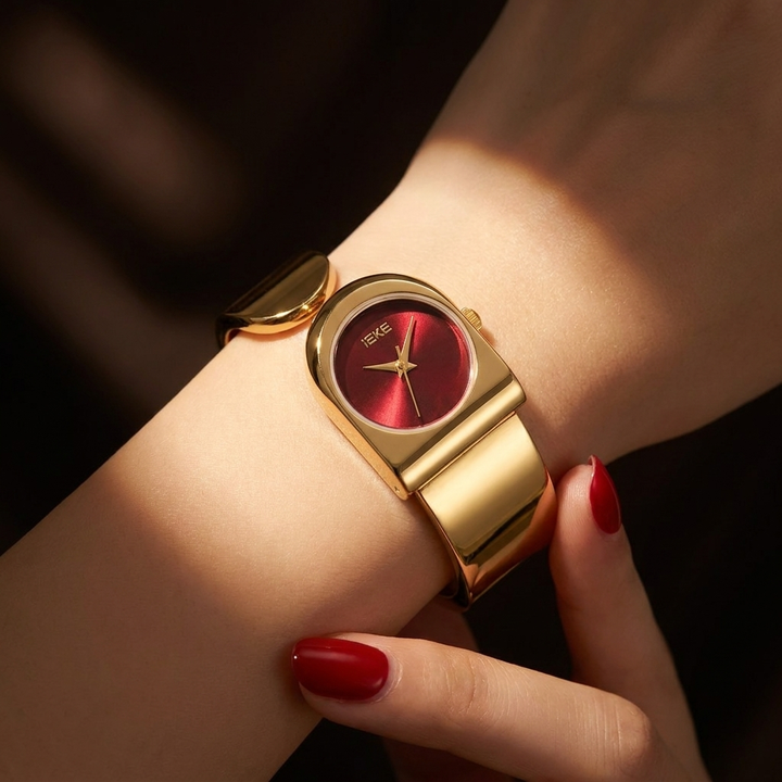 Reina Watch