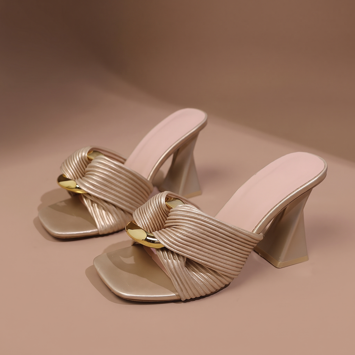 Cordelissa Heels